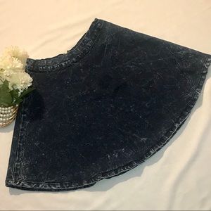 Dark denim mini skirt (fits a S/M)